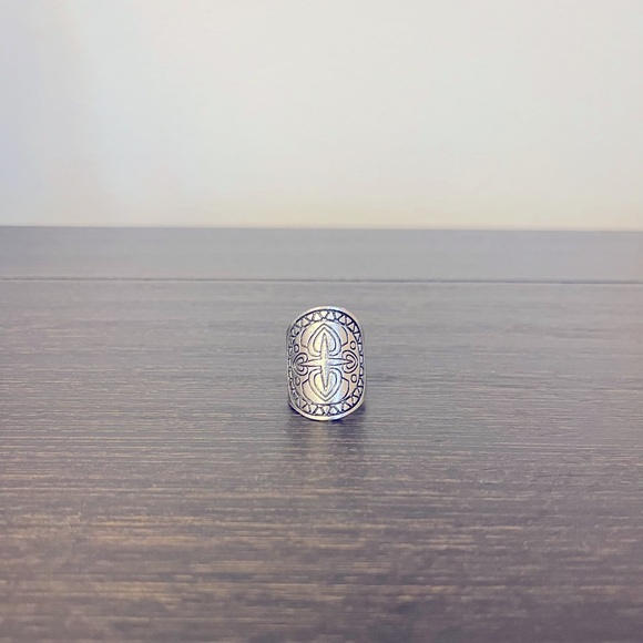 Jewelry - Women’s Silver Ring